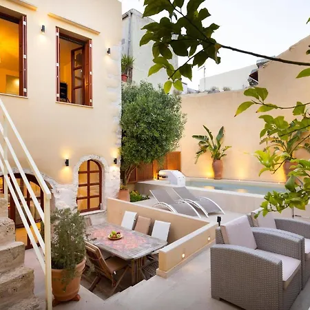 Byblos Walking Distance To Everything W/heated Pool & Bbq فيلة ريثيمنو