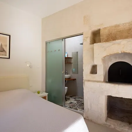 Byblos Walking Distance To Everything W/heated Pool & Bbq فيلة
